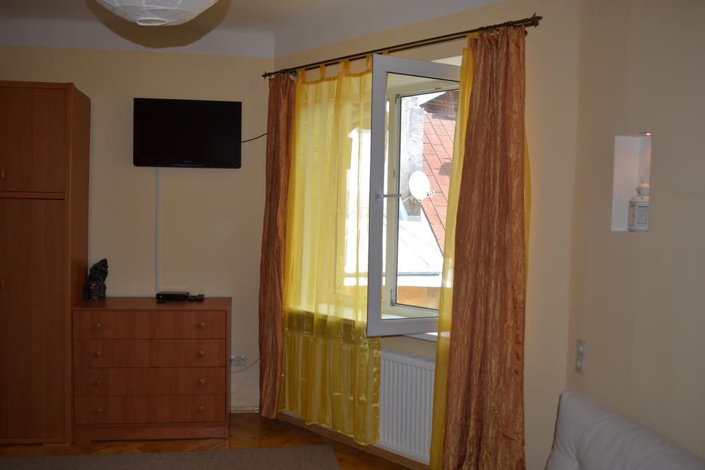 Near Citadel Apartment Львов Номер фото